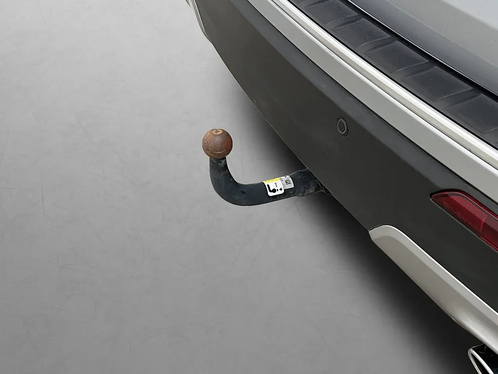 2022 Ford Explorer Plug-In Hybrid Platinum bild 8