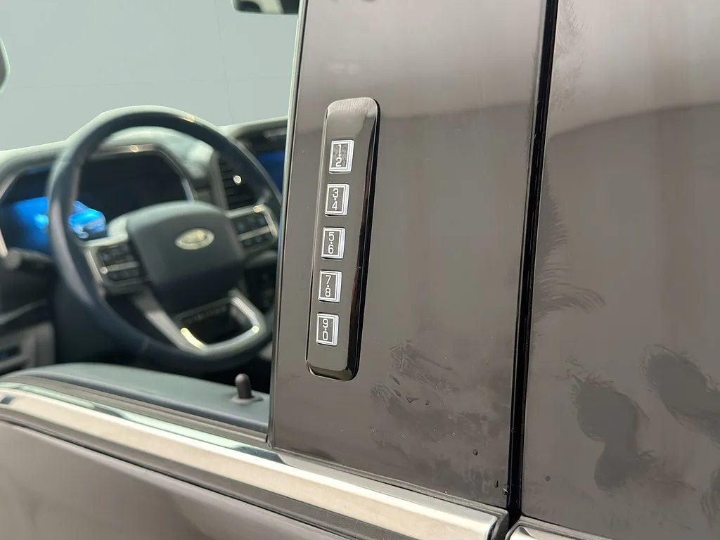 2021 Ford F-150 LOBO Limited 4x4 436 hp bild 13