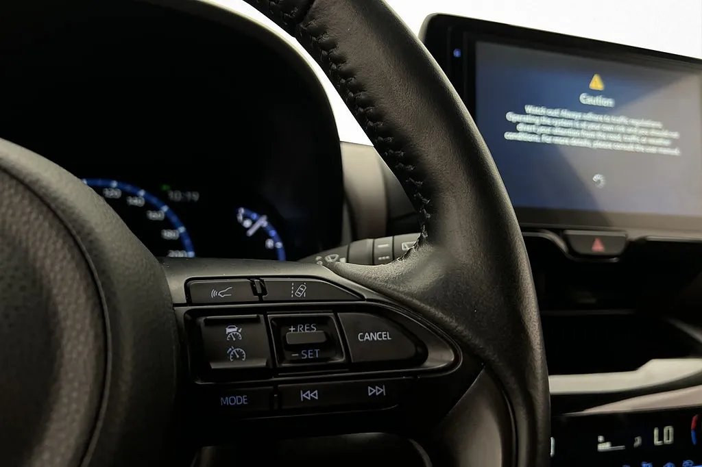 2022 Toyota Yaris Cross Hybrid Style Edition bild 12