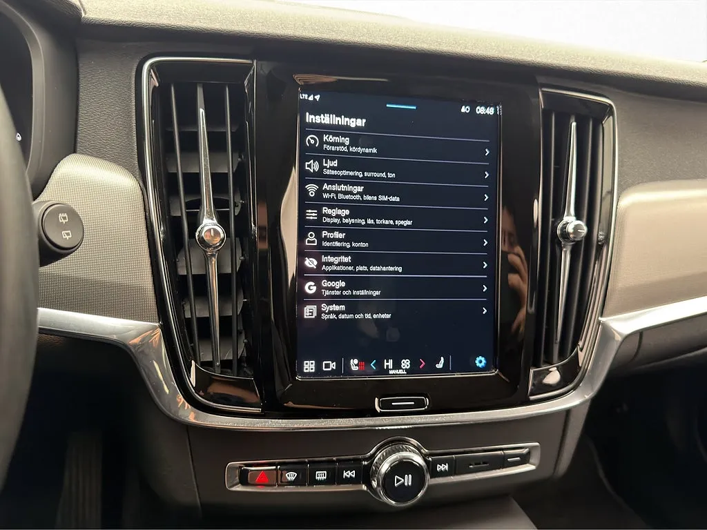 2022 Volvo V90 Recharge T6 AWD Plus Dark bild 17