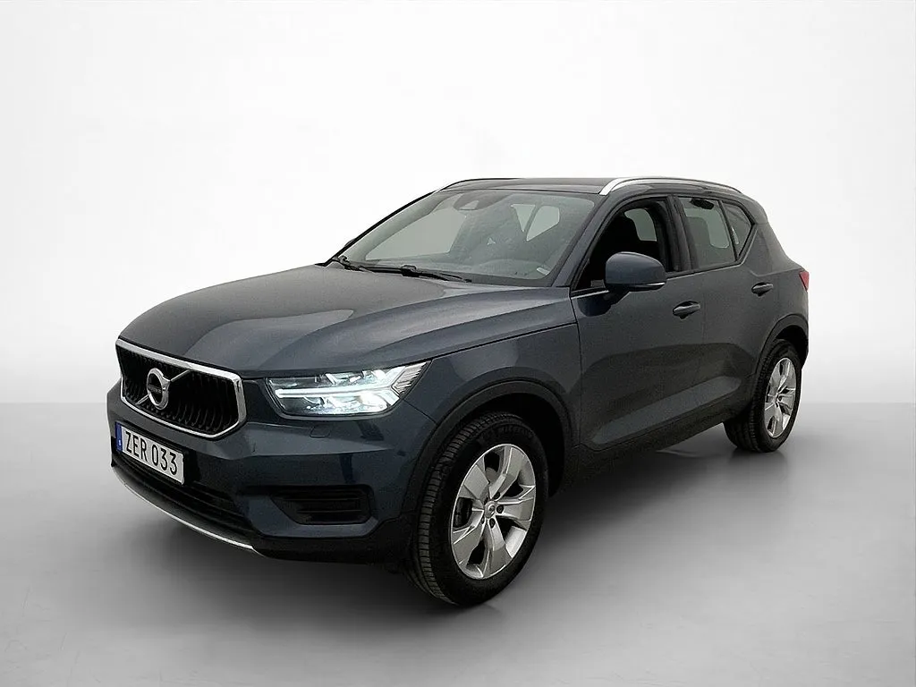 2024 Volvo XC40 T2 Momentum